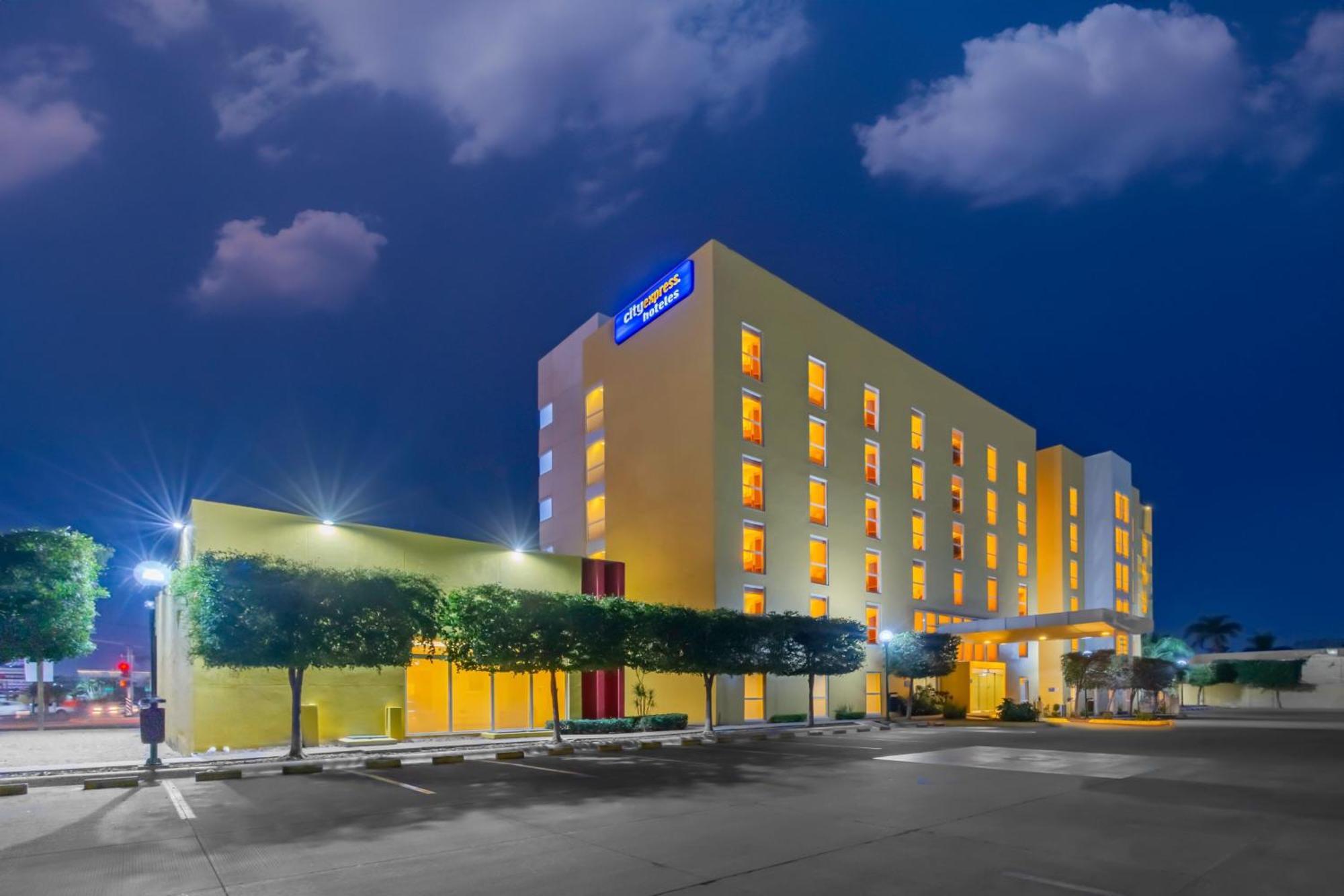 City Express By Marriott Ciudad Obregón المظهر الخارجي الصورة